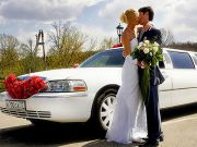 Свадьба в шикарном лимузине